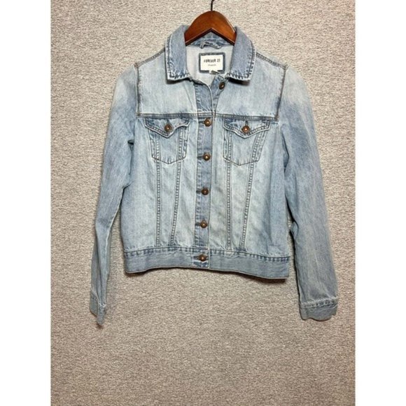 Forever21 Jean Jacket Women M Pocket Denim Button Up Long Sleeve Light Wash Blue - Picture 1 of 10